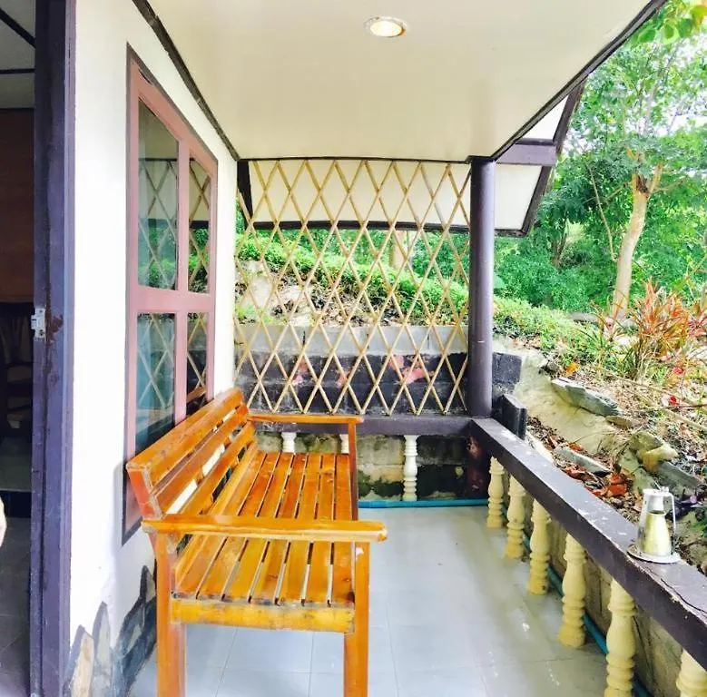 Bamboo Bay Family Resort Ko Lanta 2*,  泰国