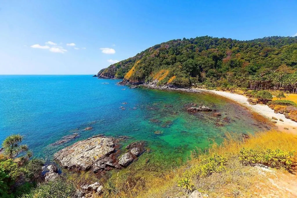 Bamboo Bay Family Resort Ko Lanta 2*,  泰国